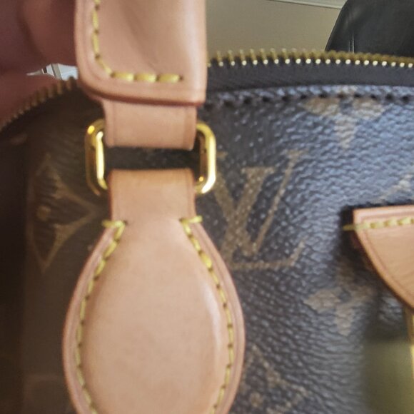 Louis Vuitton Rivoli PM Crossbody bag - Picture 10 of 16